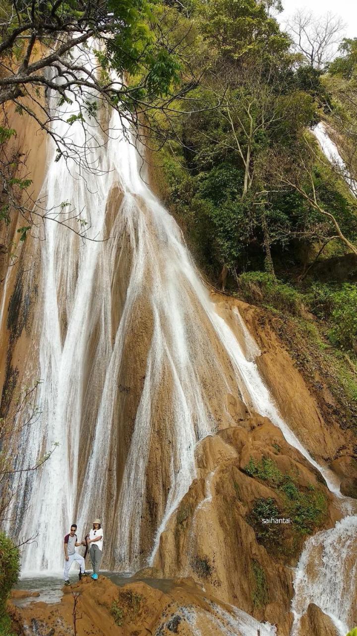 Mr Charles River View Lodge Hsipaw Exterior photo